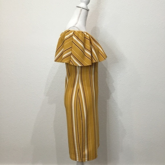 𝅺ALMOST Famous  Junior Womens L Mustard Black Stripe Off The Shoulder - Picture 4 of 6